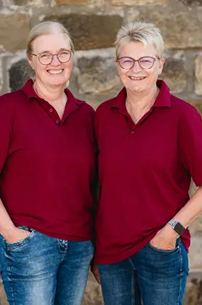 Zwei Personen vom Mensa und Kiosk-Team